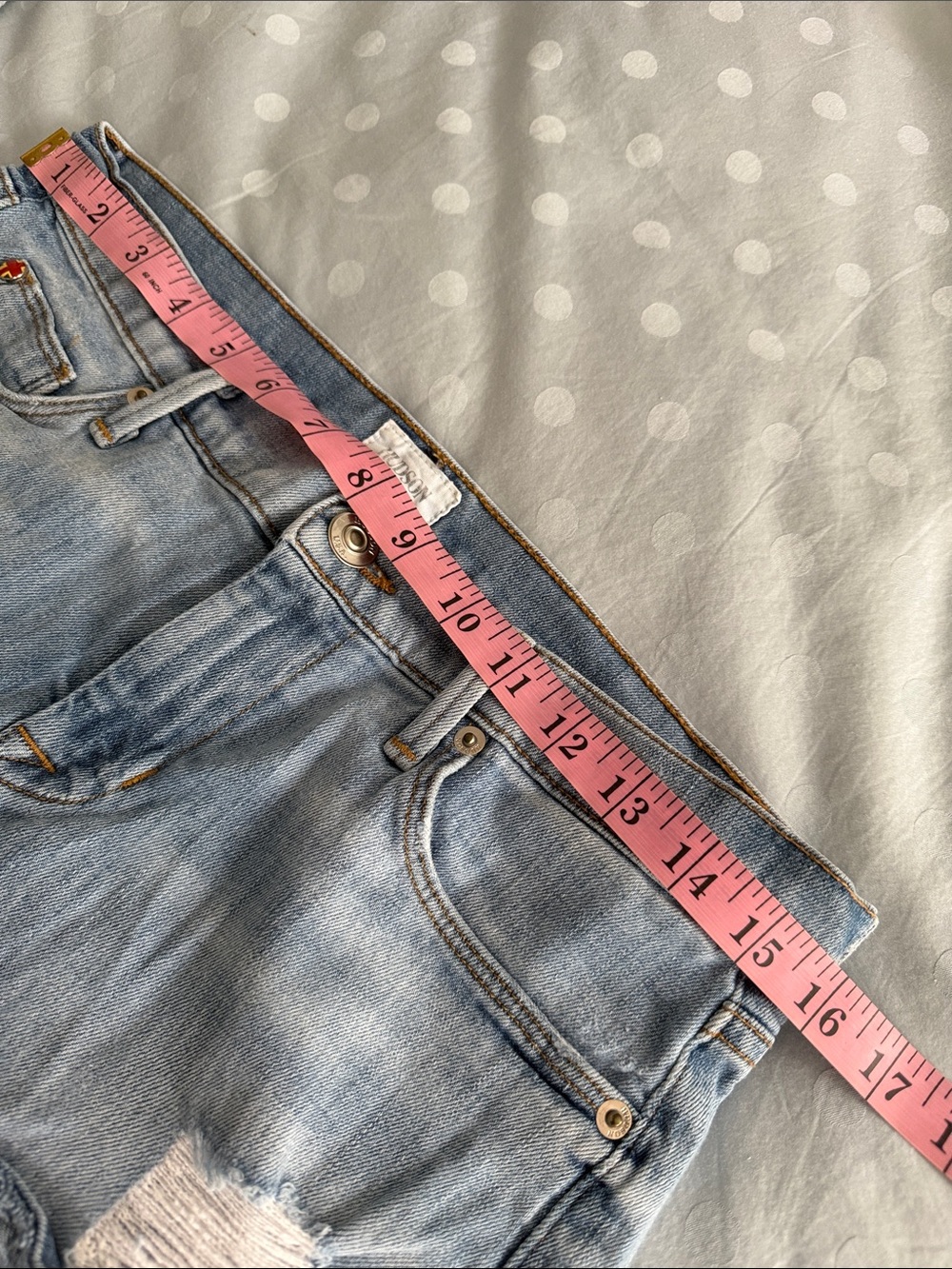 Hudson Jeans Light Blue Distressed Denim Cutoff Shorts, Size 28 - Picture 5 of 7